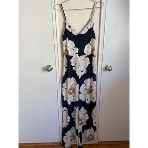 Flowery patterned jump suit.